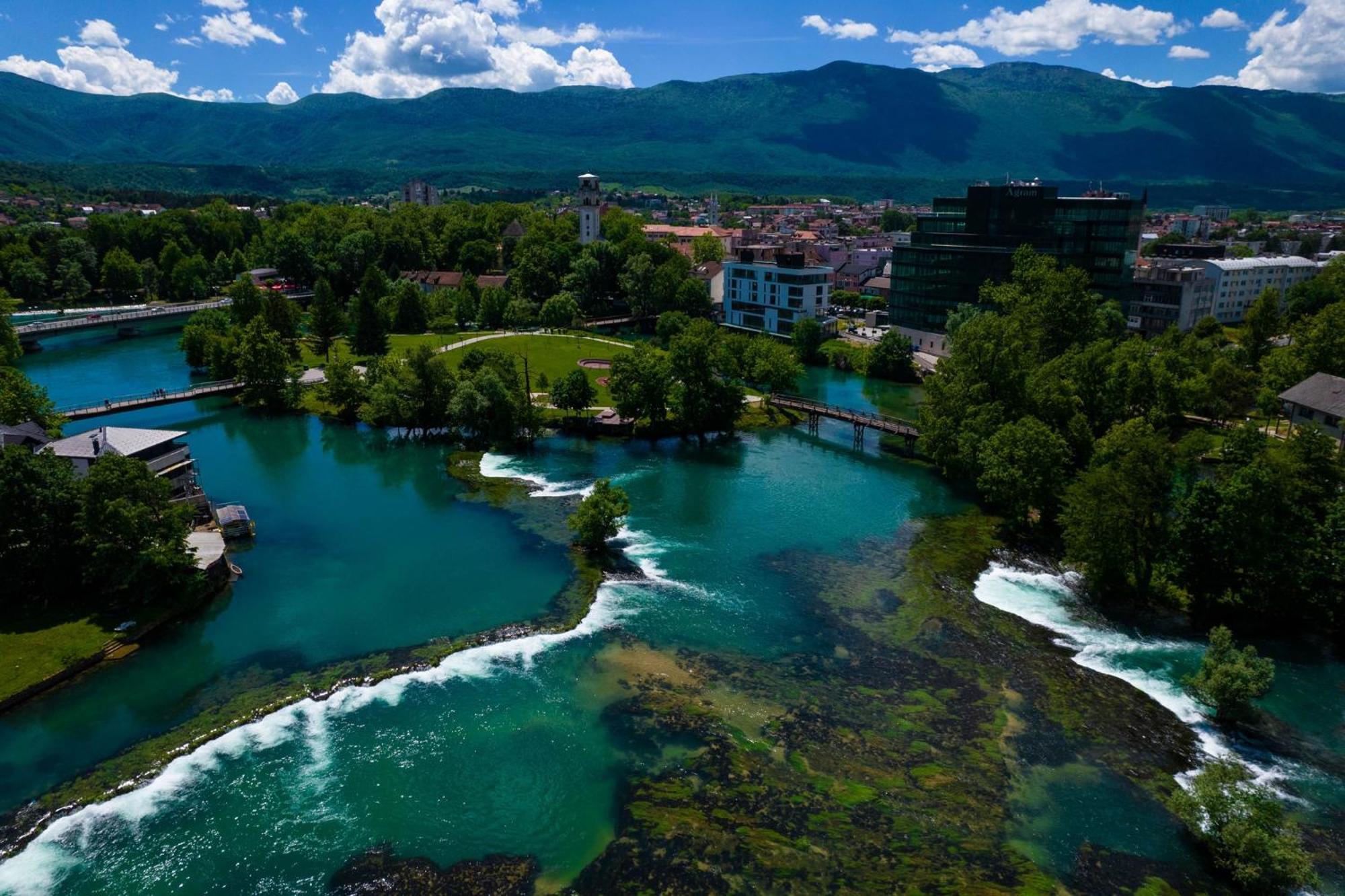 Swiss Plus Hotel Bihac Exterior photo