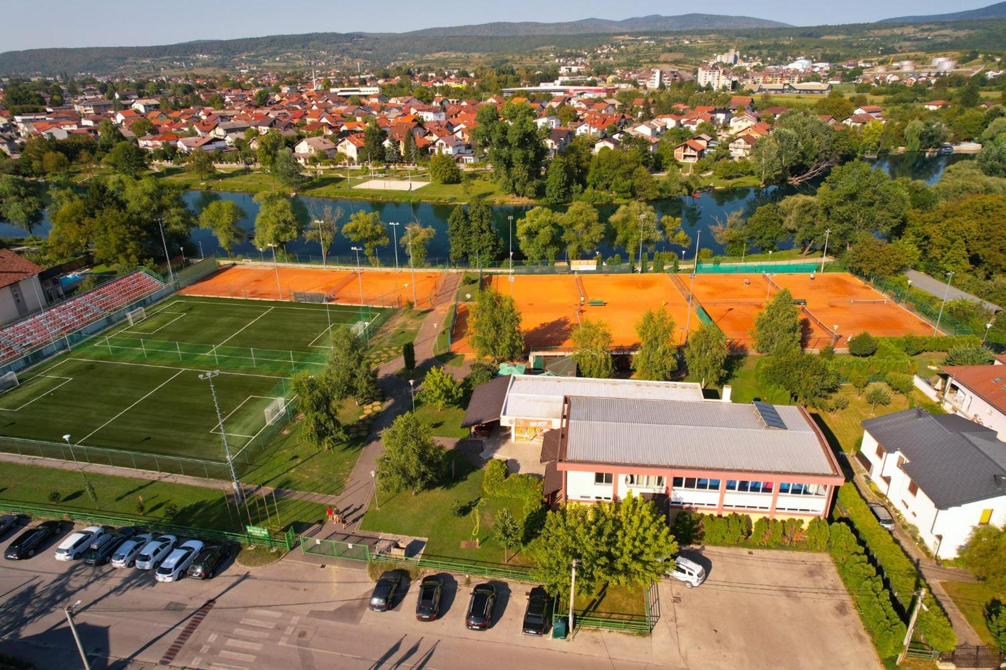 Swiss Plus Hotel Bihac Exterior photo